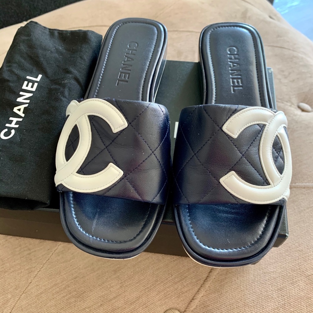 Chanel slides